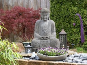 Buddha Steinfigur für den Garten